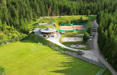 Sportzentrum im Sommer