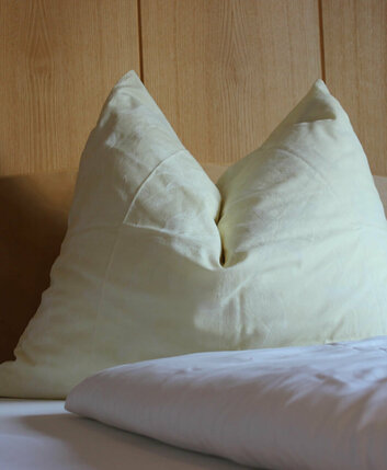 Allgemeine Preisinformationen      Detailaufnahme vom Bett